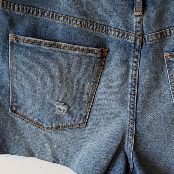 Size 14 universal thread high rise Shorts NWOT - Picture 3 of 7